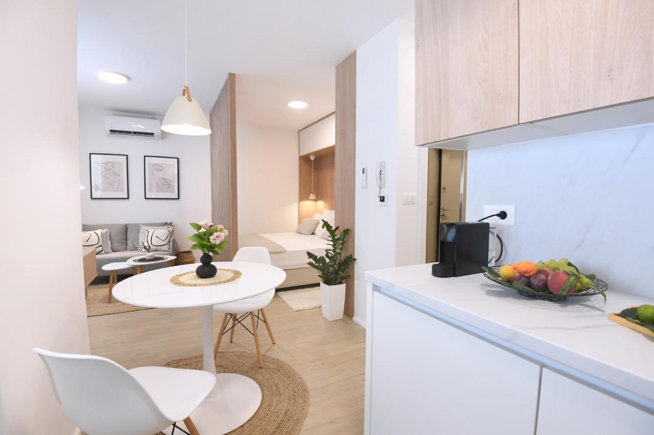 Consul Apartment - Zadar City Center Buitenkant foto