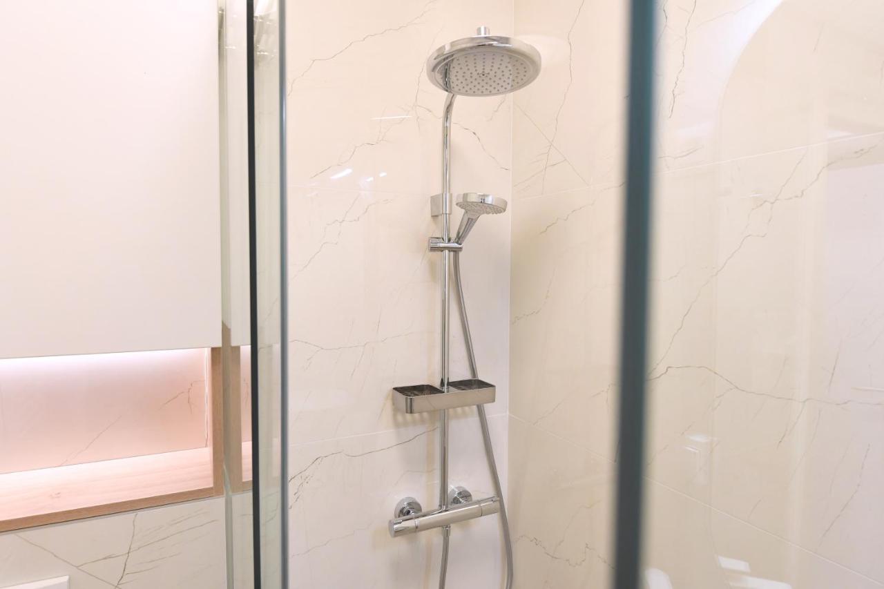 Consul Apartment - Zadar City Center Buitenkant foto