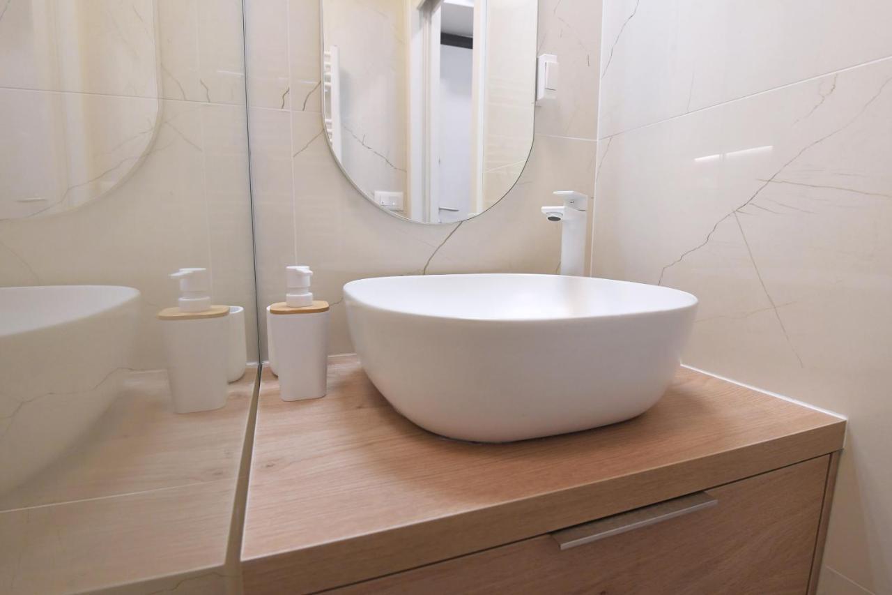 Consul Apartment - Zadar City Center Buitenkant foto